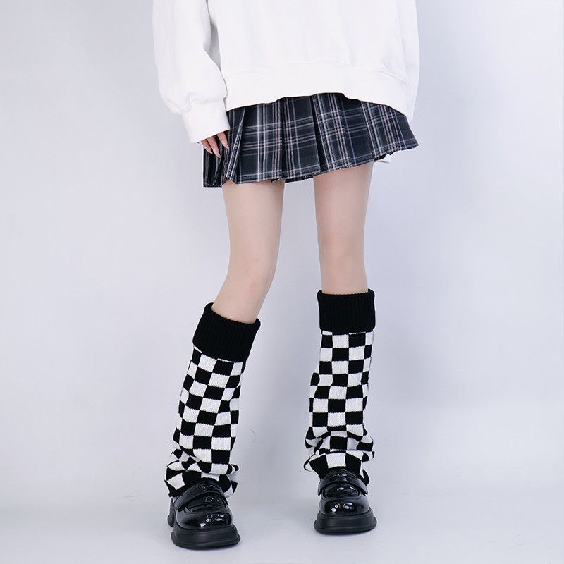 Black White Checkered Leg Warm - Boot Sock Slouchy ulasan dan harga