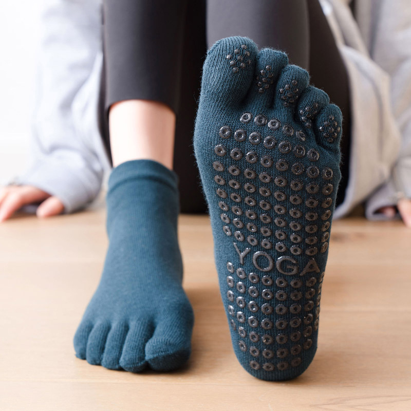 Anti-Slip Women Pilates Socks  - Grip Sock Yoga ulasan dan harga