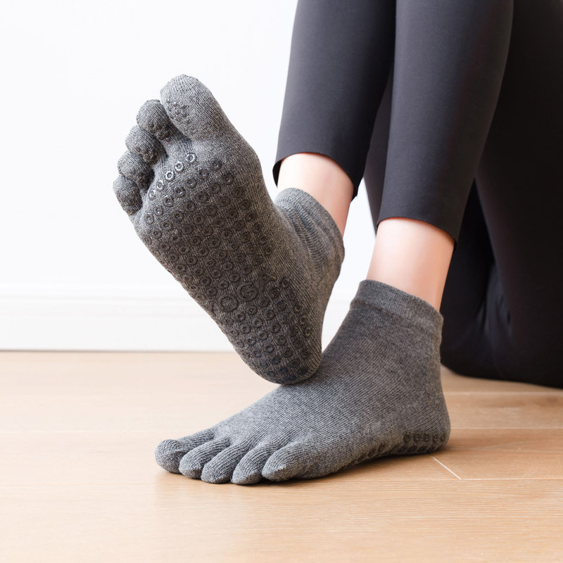 Anti-Slip Women Pilates Socks  - Grip Sock Yoga ulasan dan harga