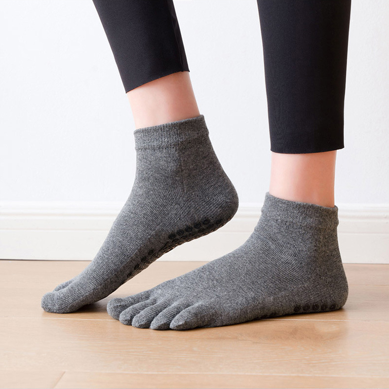 Anti-Slip Women Pilates Socks  - Grip Sock Yoga ulasan dan harga